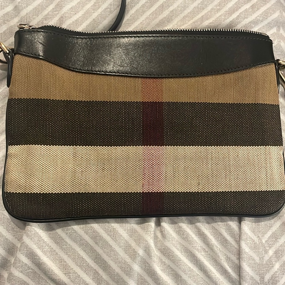 Burberry Crossbody - Picture 3 of 4
